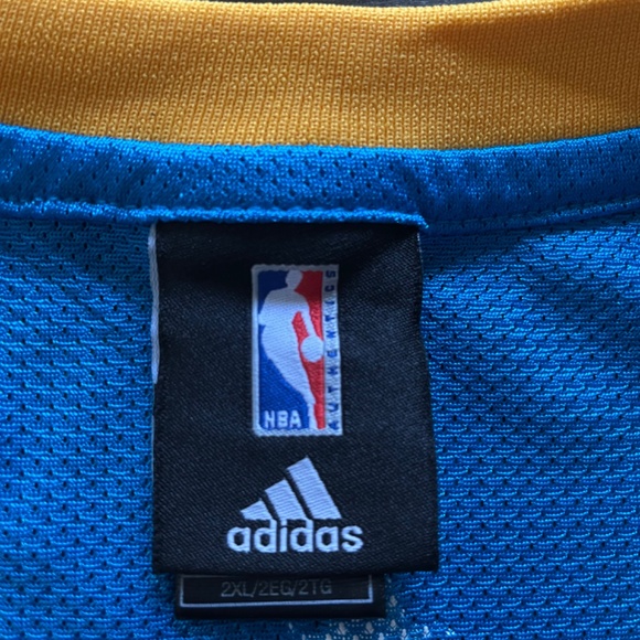 Chris Paul (CP3) Hornets Basketball Jersey - Picture 3 of 4